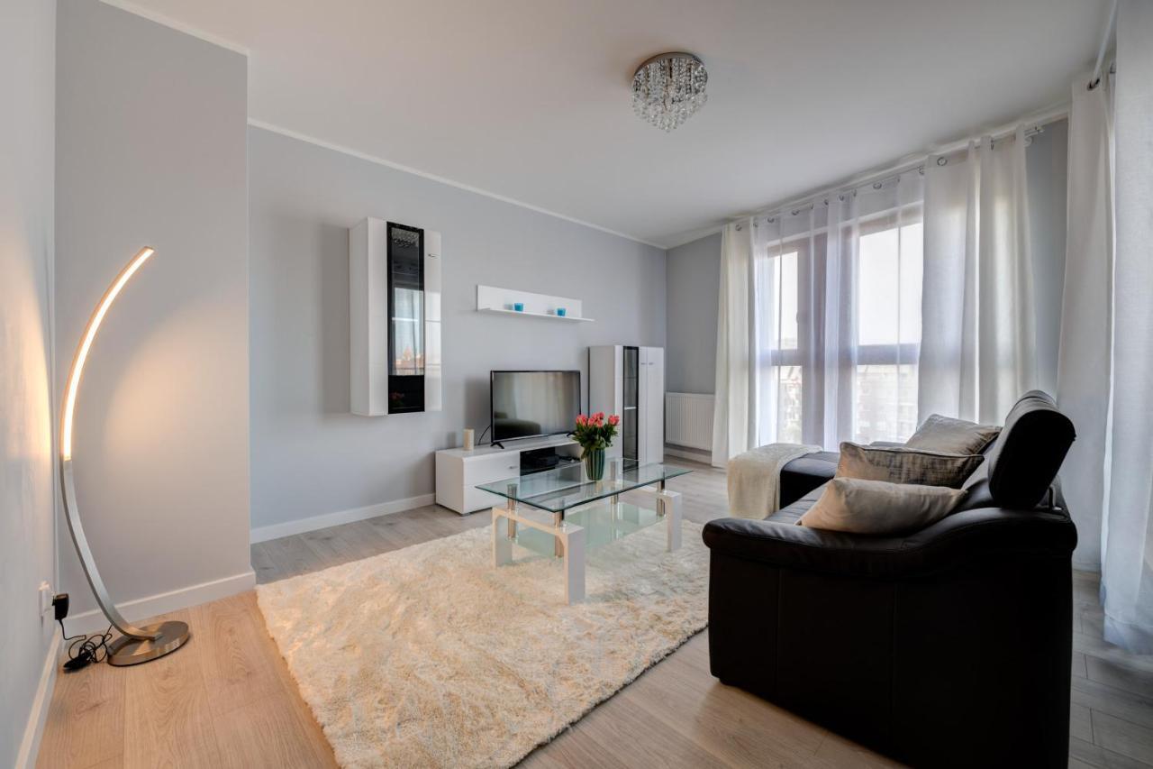 Live & Travel Apartments - Waterlane Island グダニスク エクステリア 写真